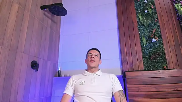 Snapshot of Dustin_Sonne chatting on April 2026 03:35:01 AM Dustin Sonne online show from April 2026 03:35:01 AM