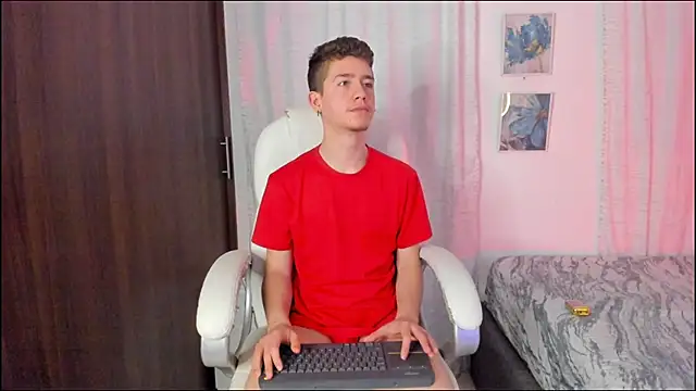 Snapshot of ThiagooJames chatting on October 2025 01:51:02 AM ThiagooJames online show from October 2025 01:51:02 AM