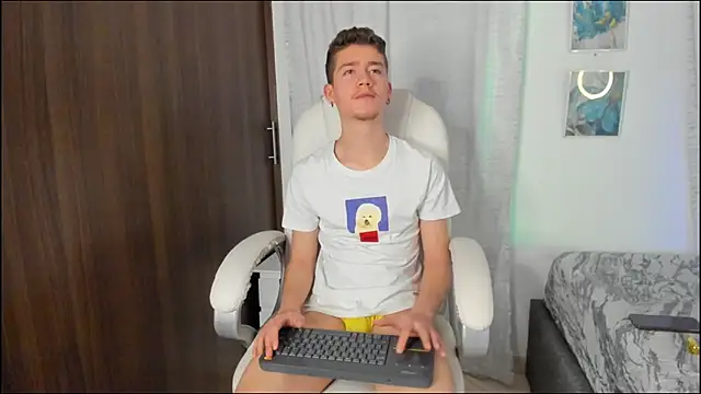 Snapshot of ThiagooJames chatting on October 2025 02:35:01 AM ThiagooJames online show from October 2025 02:35:01 AM