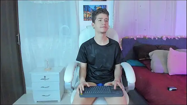 Snapshot of ThiagooJames chatting on October 2025 06:27:01 AM ThiagooJames online show from October 2025 06:27:01 AM