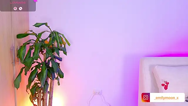 onlyemily  online show from April 2026 02:27:02 AM