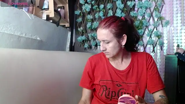 darling hott online show from April 2026 09:22:02 AM