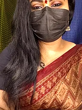 Snapshot of honey-flower chatting on September 2025 02:06:02 AM honey-flower online show from September 2025 02:06:02 AM