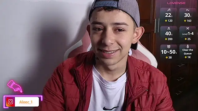 Aleecandrews online show from October 2025 06:53:02 PM