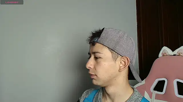 Aleecandrews online show from October 2025 07:26:02 PM