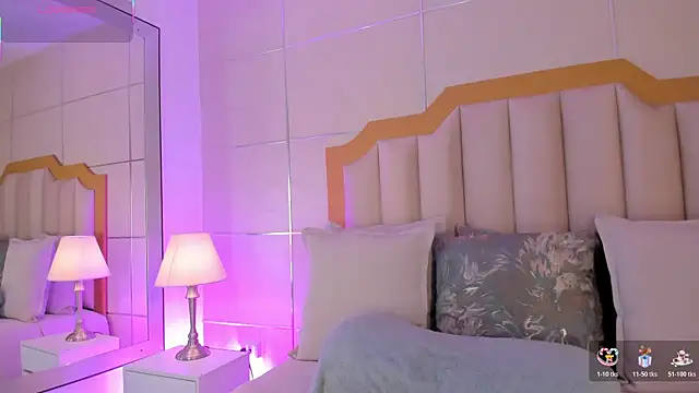 Snapshot of MaddieParker chatting on December 2025 06:57:02 PM MaddieParker online show from December 2025 06:57:02 PM