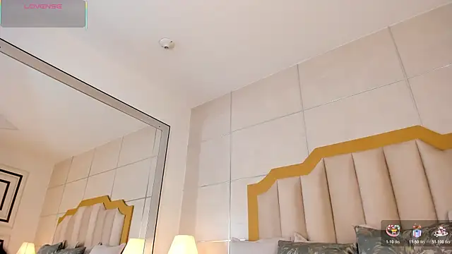 Snapshot of MaddieParker chatting on October 2025 07:35:01 PM MaddieParker online show from October 2025 07:35:01 PM