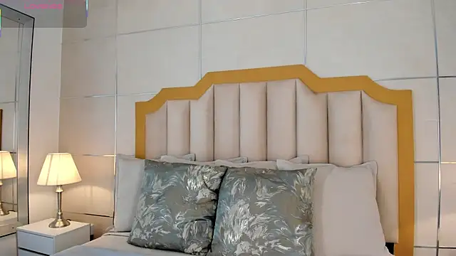 Snapshot of MaddieParker chatting on November 2025 07:46:01 PM MaddieParker online show from November 2025 07:46:01 PM