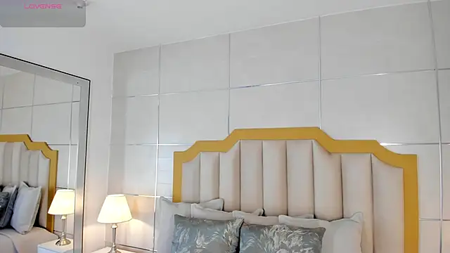 Snapshot of MaddieParker chatting on October 2025 07:44:02 PM MaddieParker online show from October 2025 07:44:02 PM