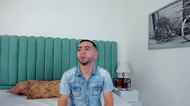 Lushian  online show from December 2025 01:59:02 PM