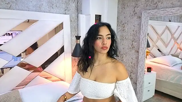 Snapshot of Saara_evans_ chatting on September 2025 07:35:02 PM Saara evans online show from September 2025 07:35:02 PM