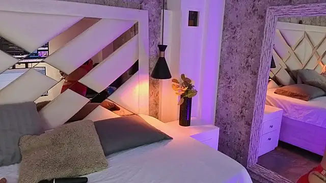 Snapshot of Saara_evans_ chatting on October 2025 08:10:02 PM Saara evans online show from October 2025 08:10:02 PM