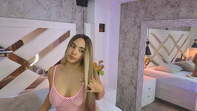 Snapshot of Saara_evans_ chatting on September 2025 08:26:02 PM Saara evans online show from September 2025 08:26:02 PM