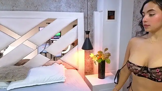 Snapshot of Saara_evans_ chatting on September 2025 08:09:01 PM Saara evans online show from September 2025 08:09:01 PM