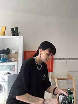 Seductively4 20 online show from April 2026 09:28:02 AM