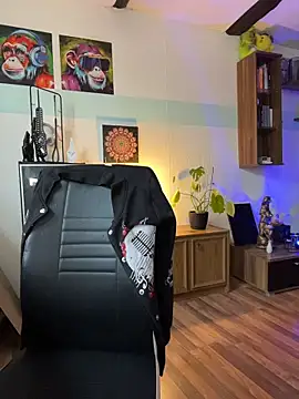 Seductively4 20 online show from February 2026 12:27:01 PM