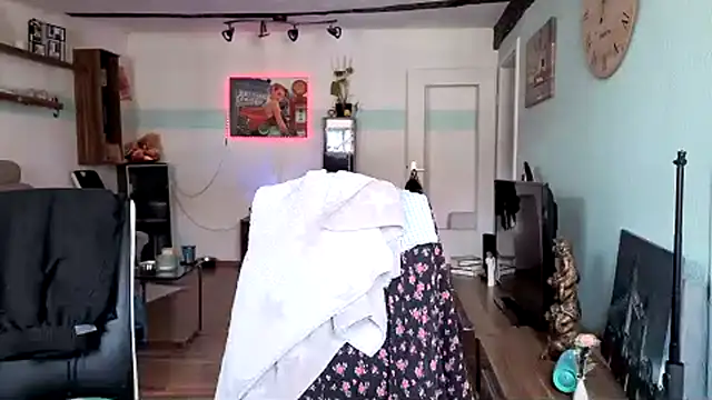 Seductively4 20 online show from July 2026 08:00:02 AM