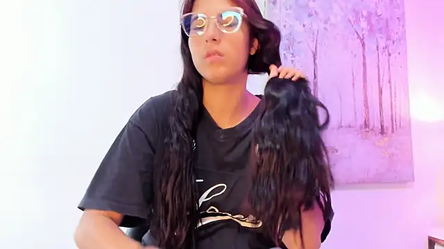 DanniaKross online show from December 2025 07:57:02 PM