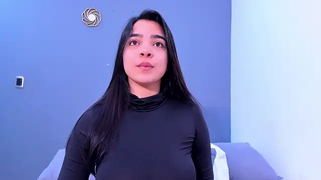 Snapshot of KamilaBetancourt chatting on June 2026 01:06:01 PM KamilaBetancourt online show from June 2026 01:06:01 PM