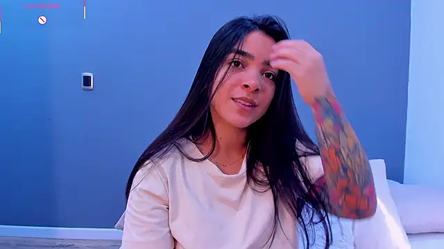 Snapshot of KamilaBetancourt chatting on June 2026 01:53:01 PM KamilaBetancourt online show from June 2026 01:53:01 PM