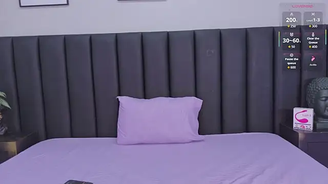 Marthina online show from March 2026 09:04:01 PM