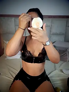 Snapshot of Marthina chatting on September 2025 01:11:01 PM Marthina online show from September 2025 01:11:01 PM