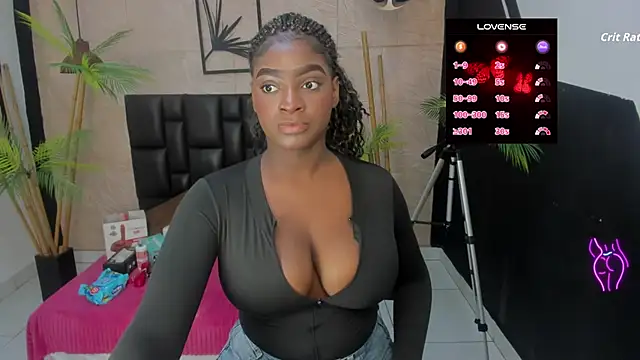 Snapshot of alana_bonny chatting on October 2025 11:56:02 AM alana bonny online show from October 2025 11:56:02 AM