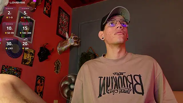 Snapshot of david_huge chatting on September 2025 08:13:02 AM david huge online show from September 2025 08:13:02 AM