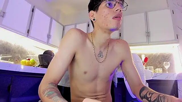 Snapshot of david_huge chatting on November 2025 07:52:01 AM david huge online show from November 2025 07:52:01 AM