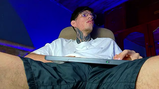 david huge online show from February 2026 01:38:02 AM