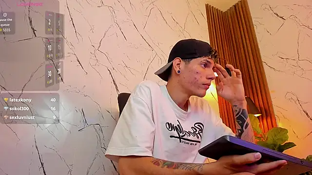 Snapshot of david_huge chatting on November 2025 01:26:02 AM david huge online show from November 2025 01:26:02 AM