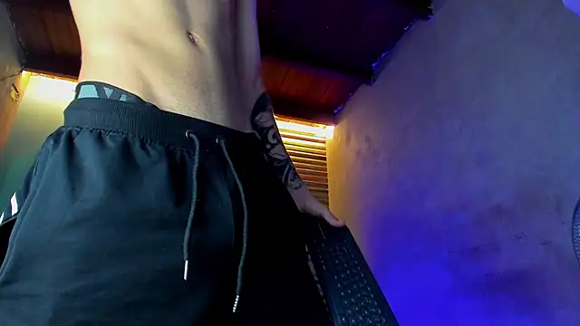 Snapshot of david_huge chatting on November 2025 01:25:02 PM david huge online show from November 2025 01:25:02 PM