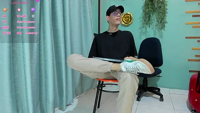 david huge online show from October 2025 01:31:01 AM