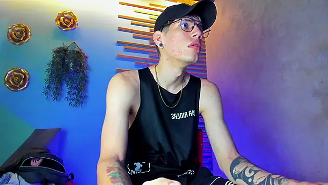 Snapshot of david_huge chatting on October 2025 01:31:01 PM david huge online show from October 2025 01:31:01 PM