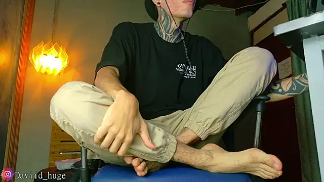 david huge online show from May 2026 07:24:02 PM