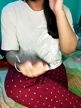 Snapshot of Arshii chatting on September 2025 07:14:01 PM Arshii online show from September 2025 07:14:01 PM