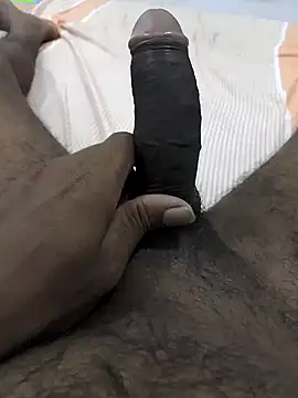 Snapshot of Luky2-35 chatting on October 2025 06:42:01 PM Luky2-35 online show from October 2025 06:42:01 PM