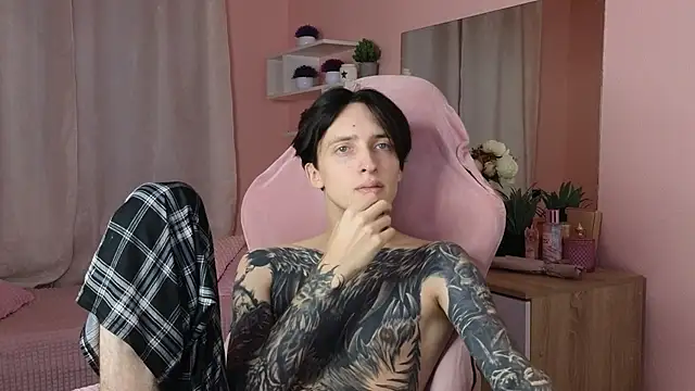 Snapshot of Martin_Jin chatting on November 2025 12:43:01 PM Martin Jin online show from November 2025 12:43:01 PM