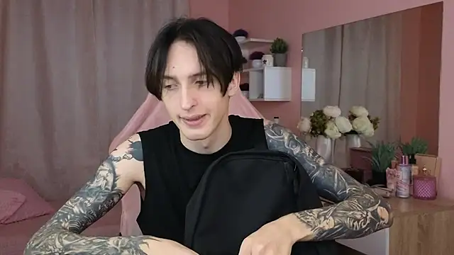 Snapshot of Martin_Jin chatting on November 2025 12:20:01 PM Martin Jin online show from November 2025 12:20:01 PM