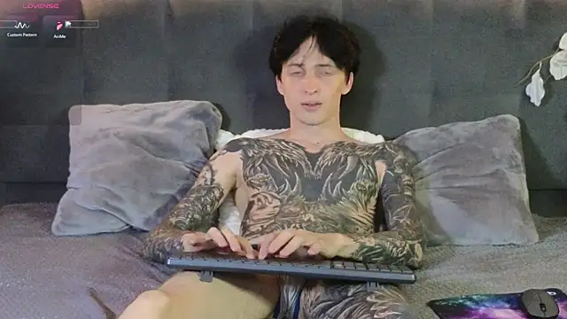 Snapshot of Martin_Jin chatting on June 2026 08:24:01 AM Martin Jin online show from June 2026 08:24:01 AM