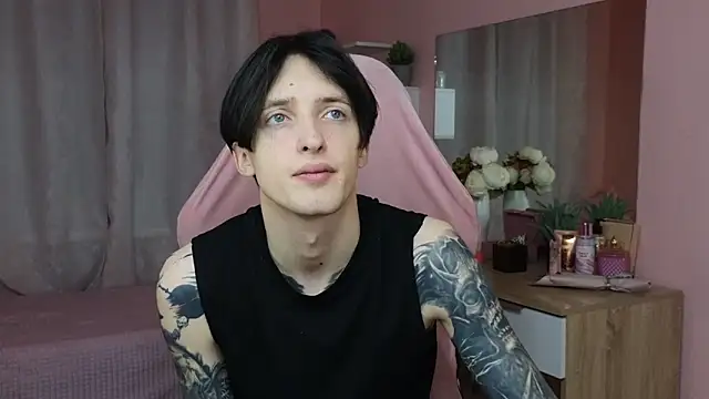 Snapshot of Martin_Jin chatting on October 2025 12:28:01 PM Martin Jin online show from October 2025 12:28:01 PM