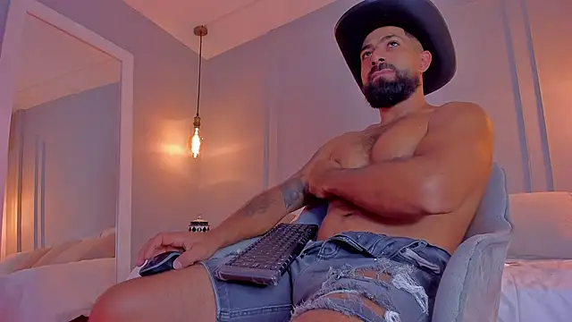 KylliamLevis online show from February 2026 08:07:01 PM