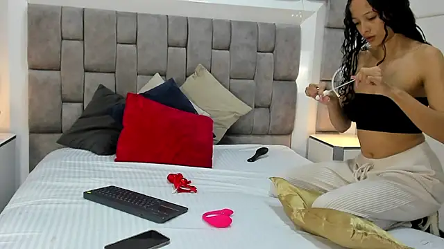 JuliettaBleer online show from November 2025 12:20:01 PM