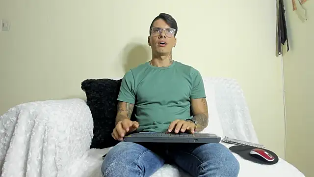 Alan Fire online show from October 2025 04:58:01 AM