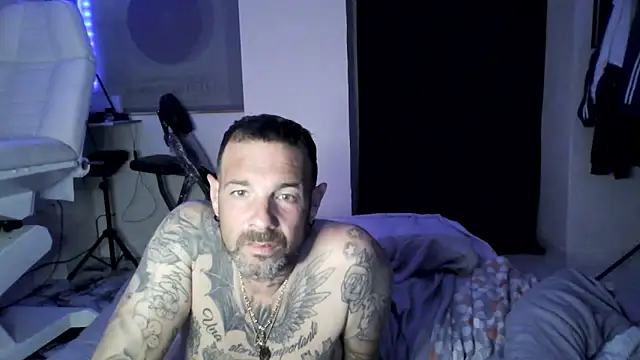 soumisdeblake83 online show from April 2026 11:11:01 PM