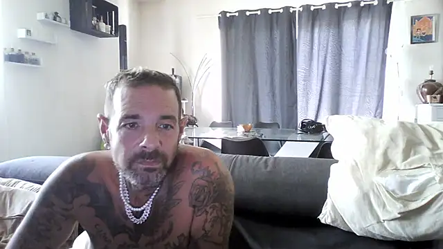 Snapshot of soumisdeblake83 chatting on July 2026 11:51:02 AM soumisdeblake83 online show from July 2026 11:51:02 AM