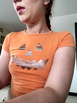 Megan colsom online show from October 2025 06:40:01 PM