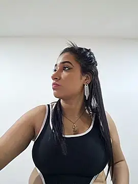 Samantha hotly online show from January 2026 01:17:02 PM