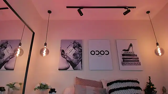 Samantha hotly online show from January 2026 06:33:01 PM