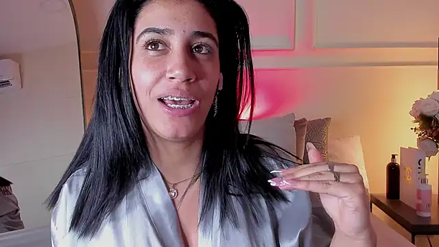 Samantha hotly online show from April 2026 09:57:02 AM